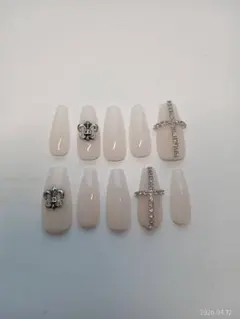 エレガントなヌードネイルチップ 付け爪