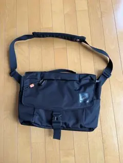 マムート　ショルダーバッグ　ブラック