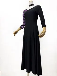 【アシンメトリー】新品　黒　パープルローズプリント　ワンピースｂ306