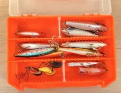 青物シーバス　ルアーまとめ売り　メイホウケース、ダイワバッグ付［中古］ 青物シーバス ルアーまとめ売り メイホウケース、ダイワバッグ付［中古