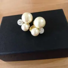 Ouca イヤリング【Vintage】/ラウンドパーツ3粒MIXイヤリング