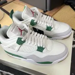 Nike SB Air Jordan 4 パイングリーン