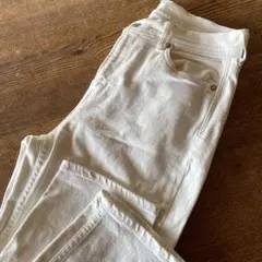 SAIAN ホワイト デニムパンツのサムネイル