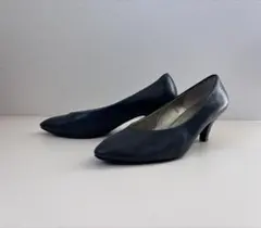 LANCEL 22.5 ネイビー　パンプス　本革　レザー　シンプル　プレーンのサムネイル