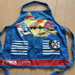 トミカ 子供用エプロン ブルー 働く車柄のサムネイル