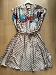 ビンテージ！花柄ストライプ 半袖ひざ丈ワンピース