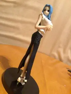 ONE PIECE ワンピースフィギュア　ビビ