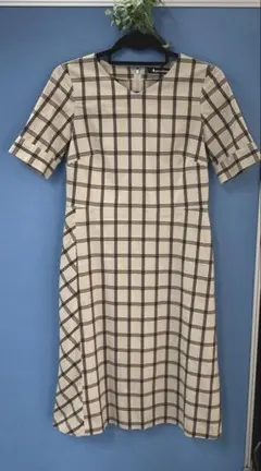 Aquascutum 日本製　綿混　チェック柄ワンピース　ベージュ　8 レナウンのサムネイル