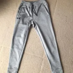 Under Armour グレー ジョガーパンツ