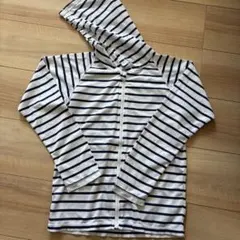 未使用‼️ストライプ柄 フード付きラッシュガード 150