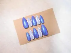 うるツヤブルーラメ×うねうねネイル｜韓国風・トレンドデザイン