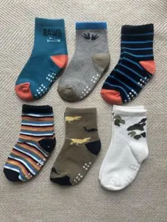 かわいい恐竜柄 キッズ靴下 5足セット (2〜3歳用)