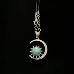 ①シルバーカラーストーンネックレス　ムーンペンダントターコイズ　ジュエリー天然石