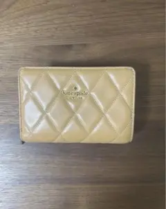 kate spade 2つ折り財布 キルティングベージュ