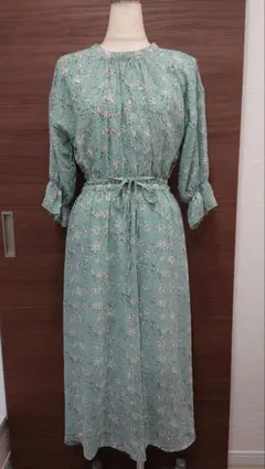 【美品】NICE CLAUP 花柄 水色 ロングワンピース 七分袖