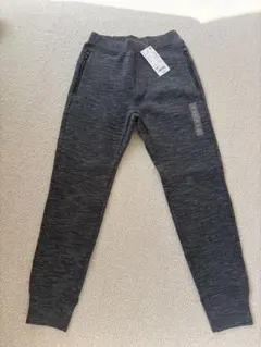 ⭐︎新品⭐︎【UNIQLO】ウルトラストレッチドライスウェットパンツ[140]