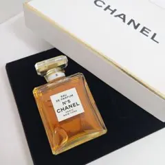 あ*み様 ❤︎CHANEL❤︎N°5 Eau de Parfum ゴールドパッケ - メルカリ