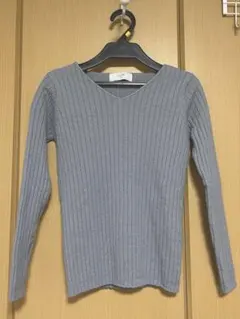 【未使用】スローブイエナ　ウール100%リブ編みVネックニット　ブルー