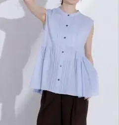 N. ピンタックノースリーブブラウス ブルー