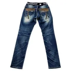 Item thumbnail for item fc3148cf-ca35-4bca-b9f7-6c96282334e1