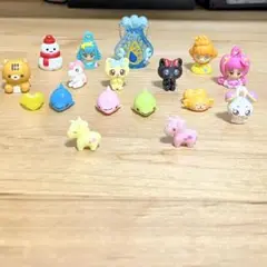 バスボムの中身詰め合わせ　イルカ　プリキュア　ユニコーン　指輪　柴犬　ねこ　りす