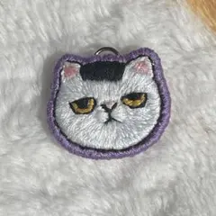 猫の顔刺繍ブローチ＆キーホルダー