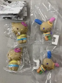 サンリオ　みんなでバカンスフィギュア　キティ　ウサハナ　４点　ガチャ