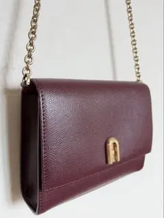 美品 フルラ FURLA バーガンディ アーチロゴ チェーン ショルダー 