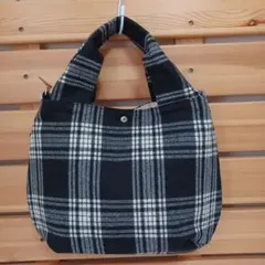 ブラック・ホワイトチェックハンドメイド トートバッグ　中桃