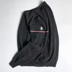 MONCLER 蒙口 羊毛 V領 針織衫 標誌貼布 灰色