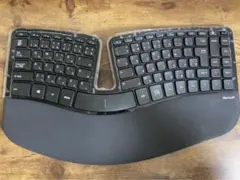 エルゴノミクスキーボード