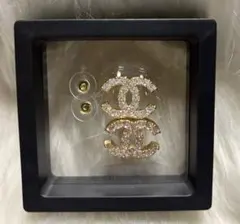 CHANEL CCロゴ スタッドピアス　ノベルティ