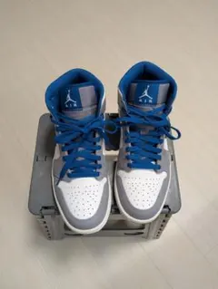 Nike Air Jordan 1 Mid Grey Blueのサムネイル