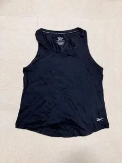 ヨガ　タンクトップ