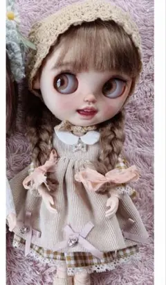 カスタムブライス 人形 海外作家様 かわいい 下唇を噛む 優しい フル