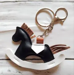 馬キーホルダー 馬バッグチャーム キーホルダー バッグチャーム 馬 ブラック