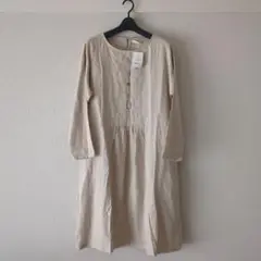 【新品タグ付き】ノースオブジェクトプチ　刺繍入りワンピース　生成り