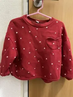 ハート柄と花柄のトレーナー