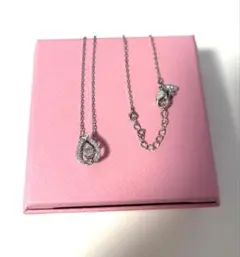 Swarovski ダンシングストーン ペンダン トネックレス