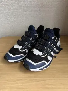 adidas White Mountaineering スニーカー　28cmのサムネイル