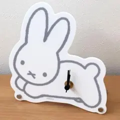 【新品】ミッフィー アクリルクロック 置き時計 こうさぎ