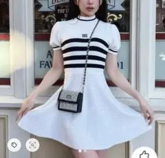 美品 Darich ダーリッチ ボーダーニットフレアワンピース ホワイト