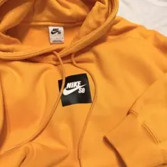 NIKE SB ボックスロゴ プルオーバーパーカー イエロー Lのサムネイル