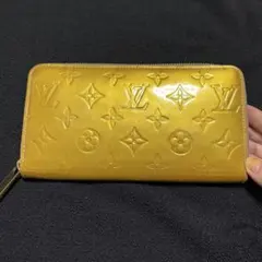美品LOUIS VUITTON ジッピーウォレット　ヴェルニ　長財布　ゴールドのサムネイル