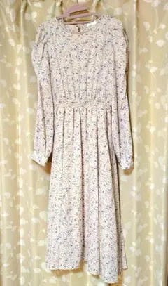 花柄長袖ワンピース