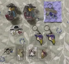 LEFT ALONE レフトアローン　POPUP ガチャガチャ　キーホルダー他