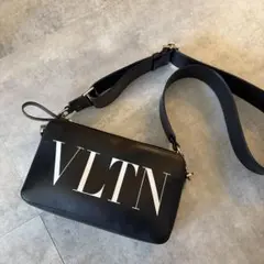 VALENTINO ボディーバッグ 最終値下げ imgrc0081888804.jpg