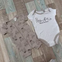 夏物SALE　Disney　くまのプーさん ロンパース 2点　60のサムネイル