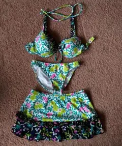 花柄セパレート水着・フリルスカート付き