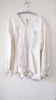 AZUL アイボリーブラウス 長袖 Vネック